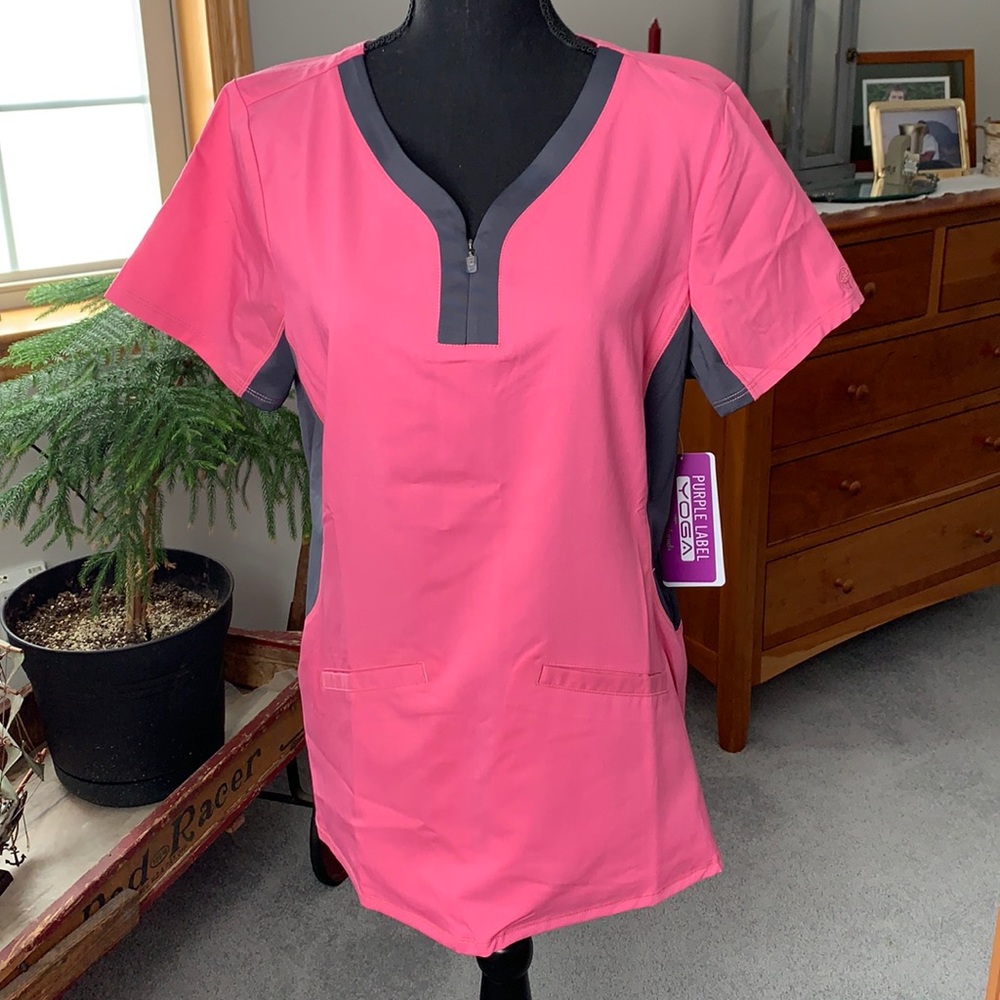 Scrub top
